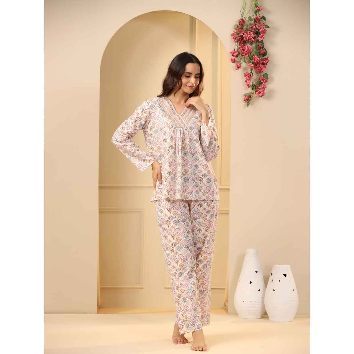 Sanskrutihomes Off White And Pink Ethnic Motifs Printed Pure Cotton Night Suit | S