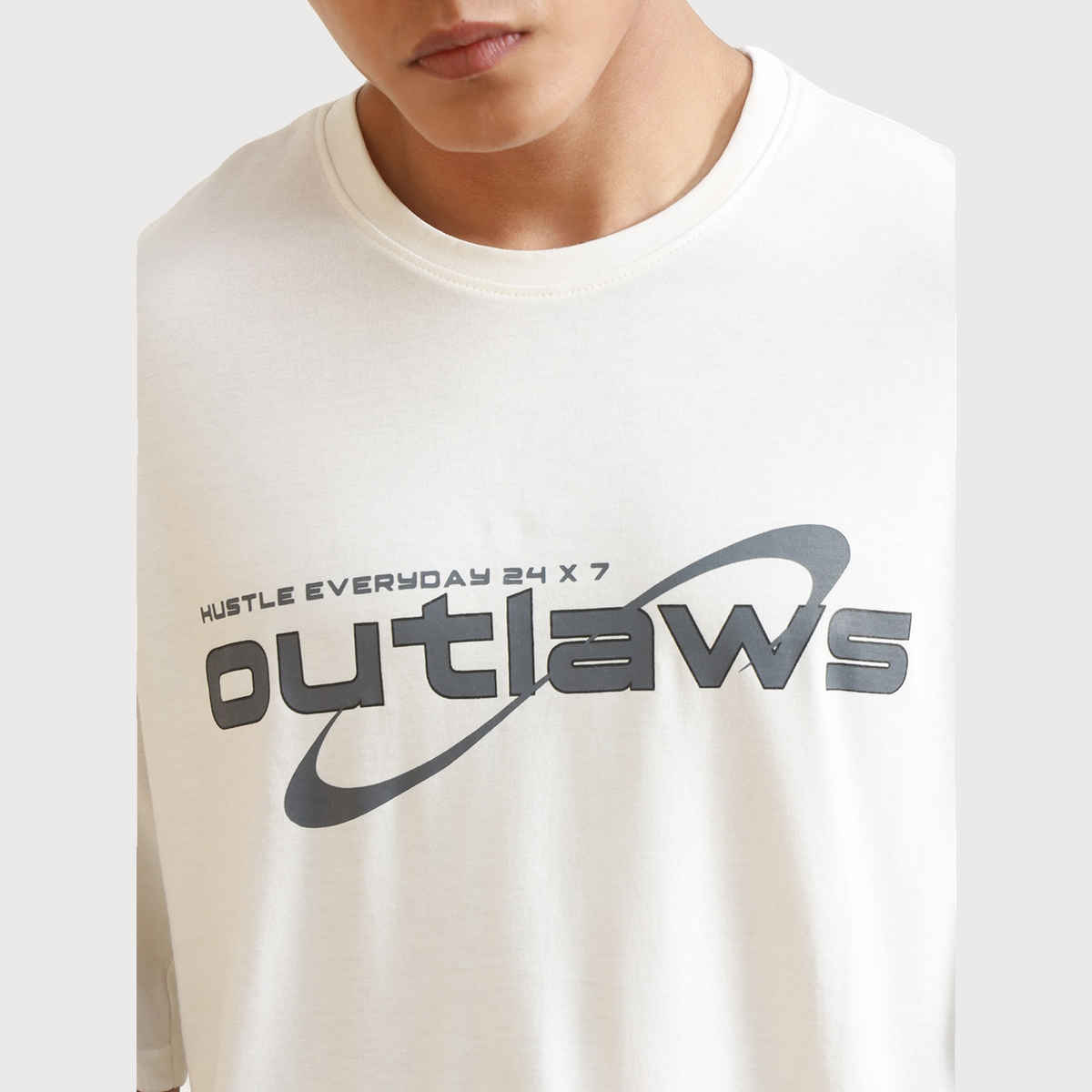 Hubberholme Men's Graphic Printed Drop Shoulder Relaxed Fit T-shirt | White - S