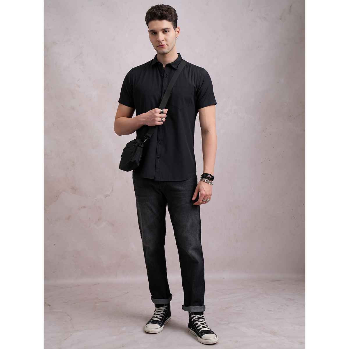 Highlander Men's Solid Slim Fit Shirt - Black | L