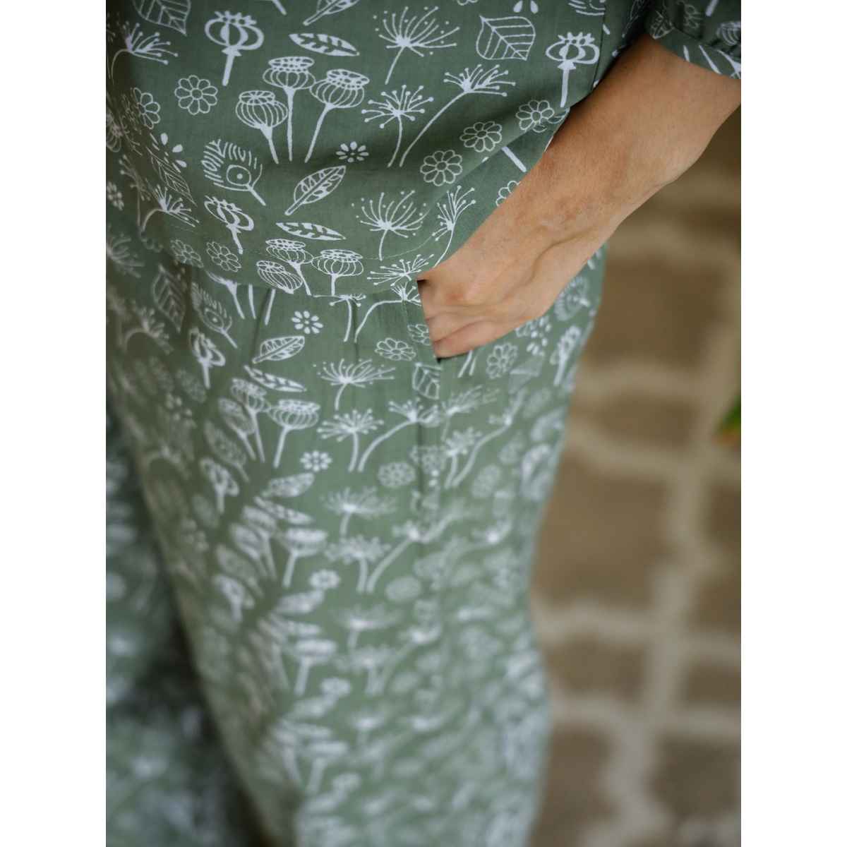 Sanskrutihomes Women Green Printed Night Suit SE-NSP-701 | L