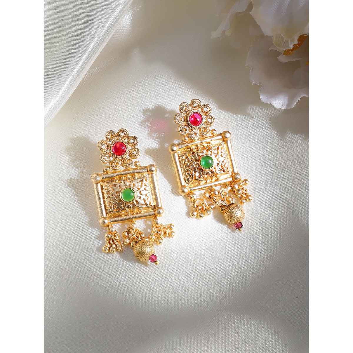 Rubans 22K Gold Plated Ruby & White Kundan Studded Choker Jewellery Set with Golden Beads