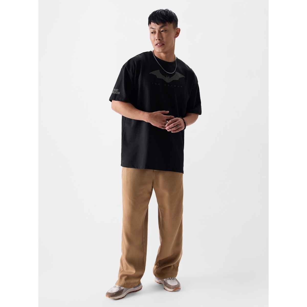 The Souled Store Men's Batman The Bat Sigil Oversized T-shirt | Black - L