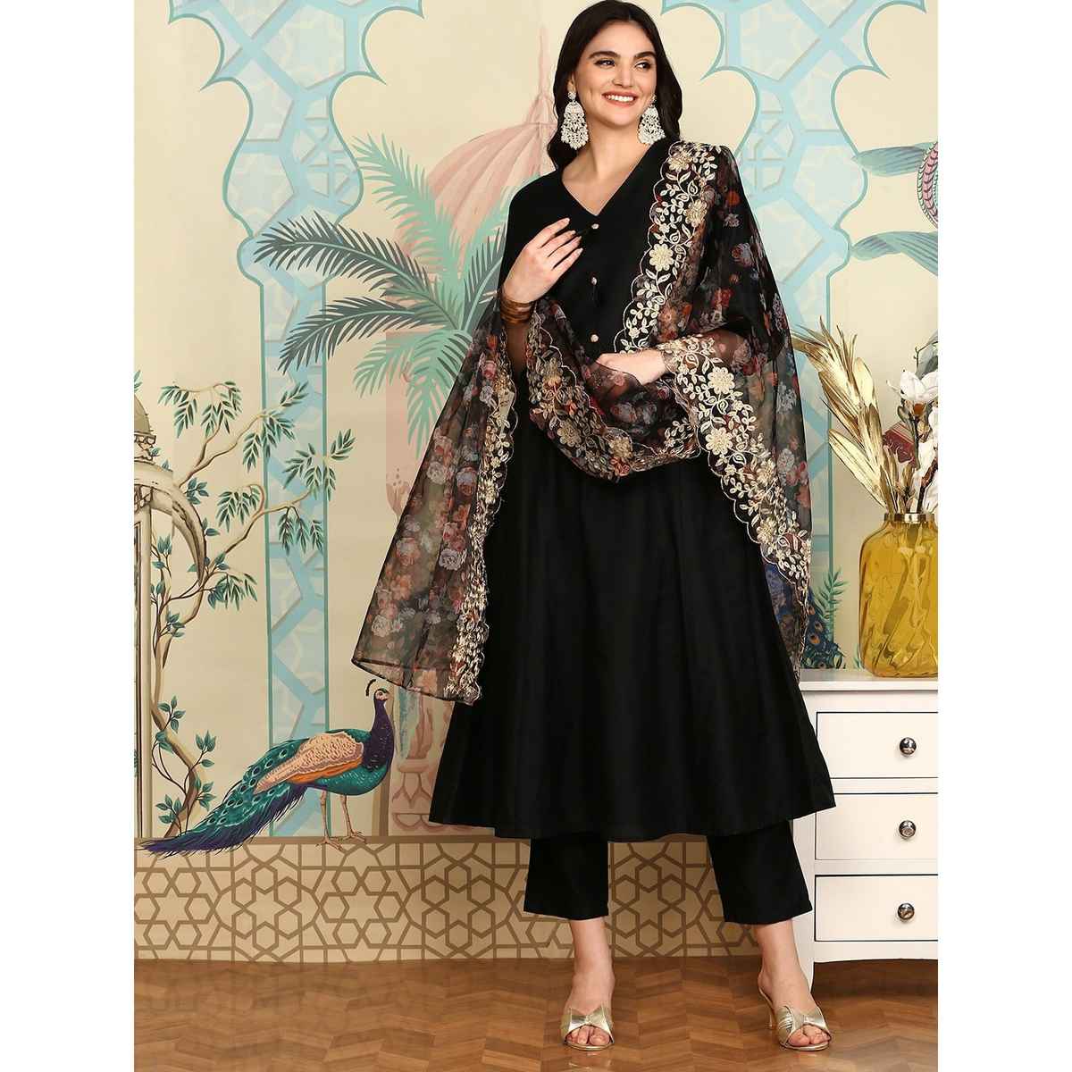 Ishin Women Kurta Set with Dupatta | INWSDS24389 | Black - M