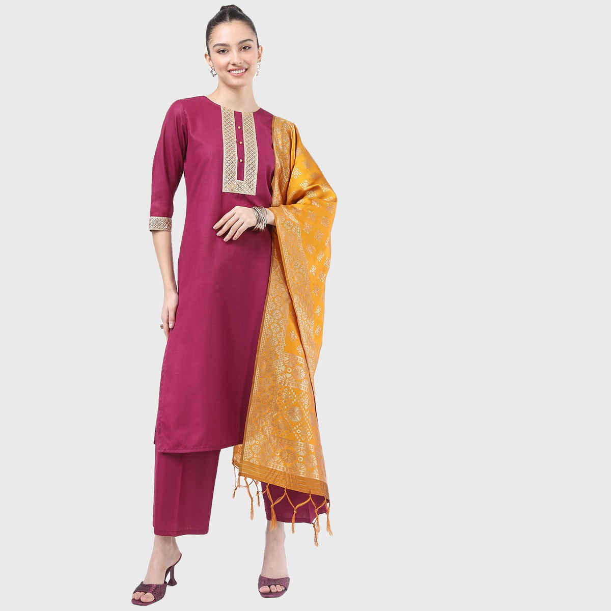 Ketch Women's Pink Ethnic Motifs Yoke Design Kurta Set | S