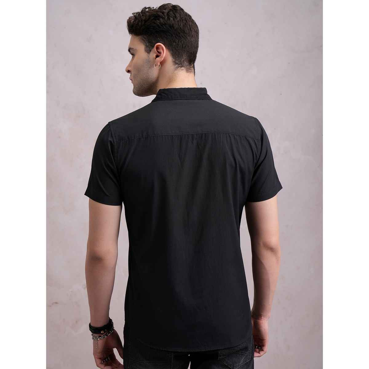 Highlander Men's Solid Slim Fit Shirt - Black | L