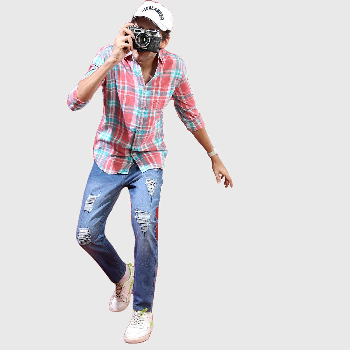 Highlander Men's Slim Fit Checked Casual Shirt - Coral and White | XL