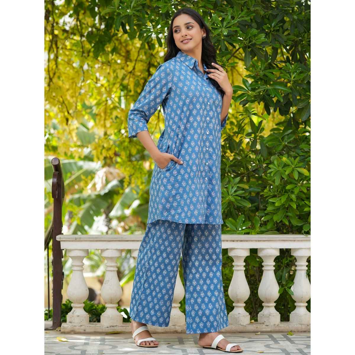Sanskrutihomes Blue And Off White Ethnic Motifs Printed Pure Cotton Night Suit | S