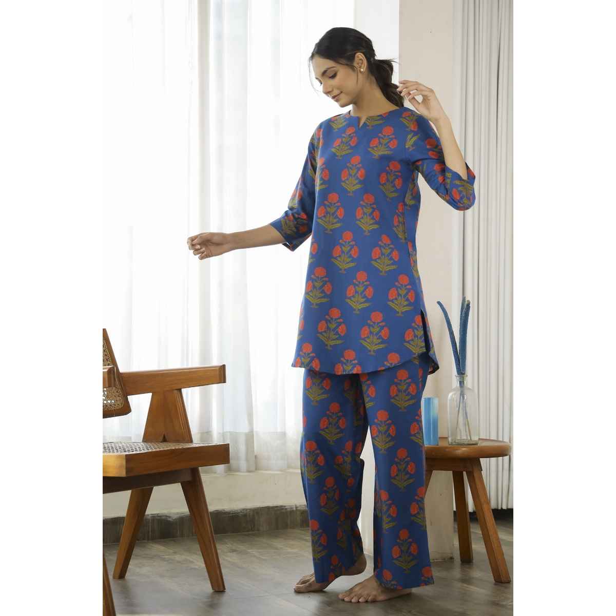 Sanskrutihomes Floral Printed Pure Cotton Night Suit | Blue - M