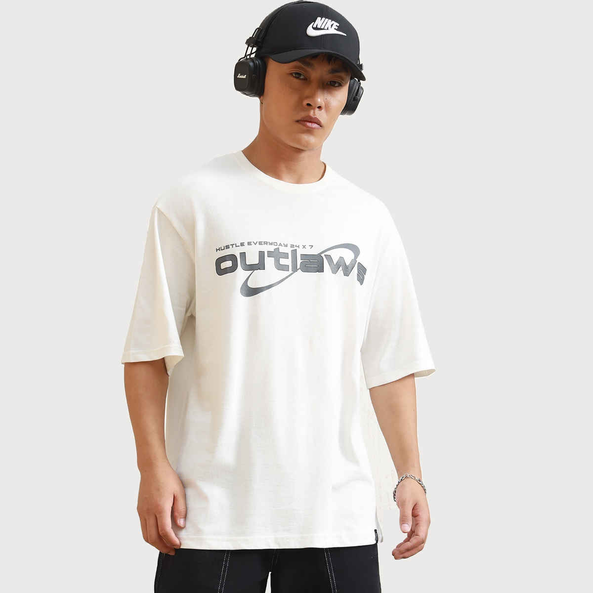 Hubberholme Men's Graphic Printed Drop Shoulder Relaxed Fit T-shirt | White - S