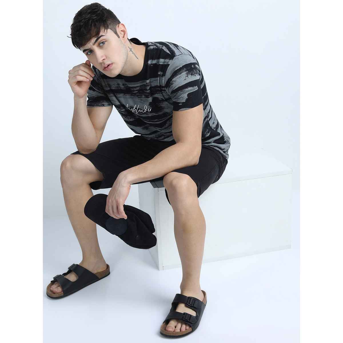Highlander Men's Printed Slim Fit Cotton T-shirt - Black and Grey | L