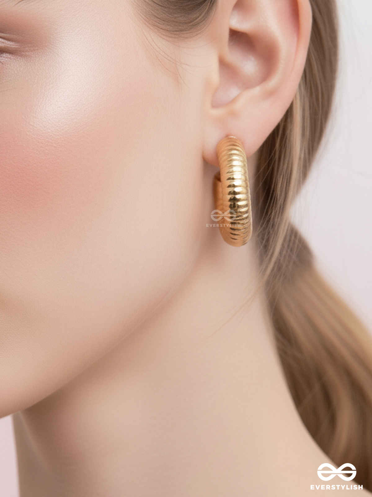 Everstylish Sunlit Harmony - Statement Golden Earrings | JEW1106990