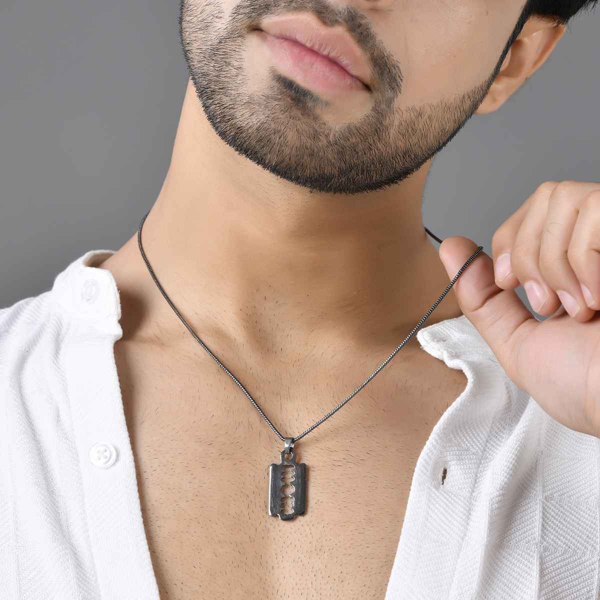 Voylla Eclipse Stylish Black Blade Mens Pendant