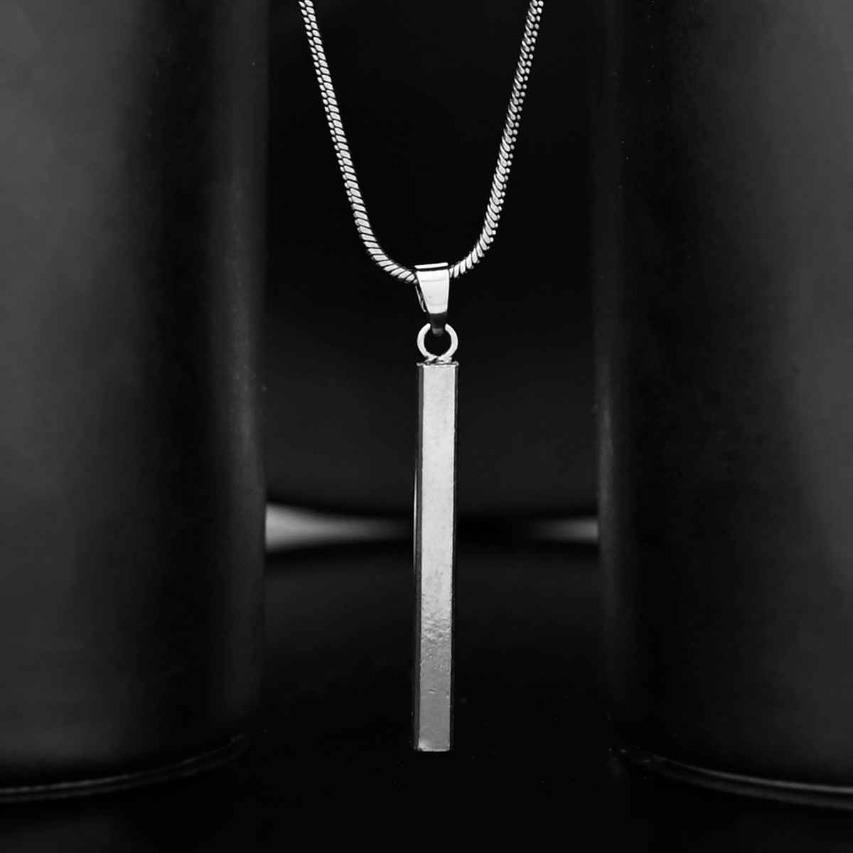 Voylla Eclipse Sleek Black Men s Pendant