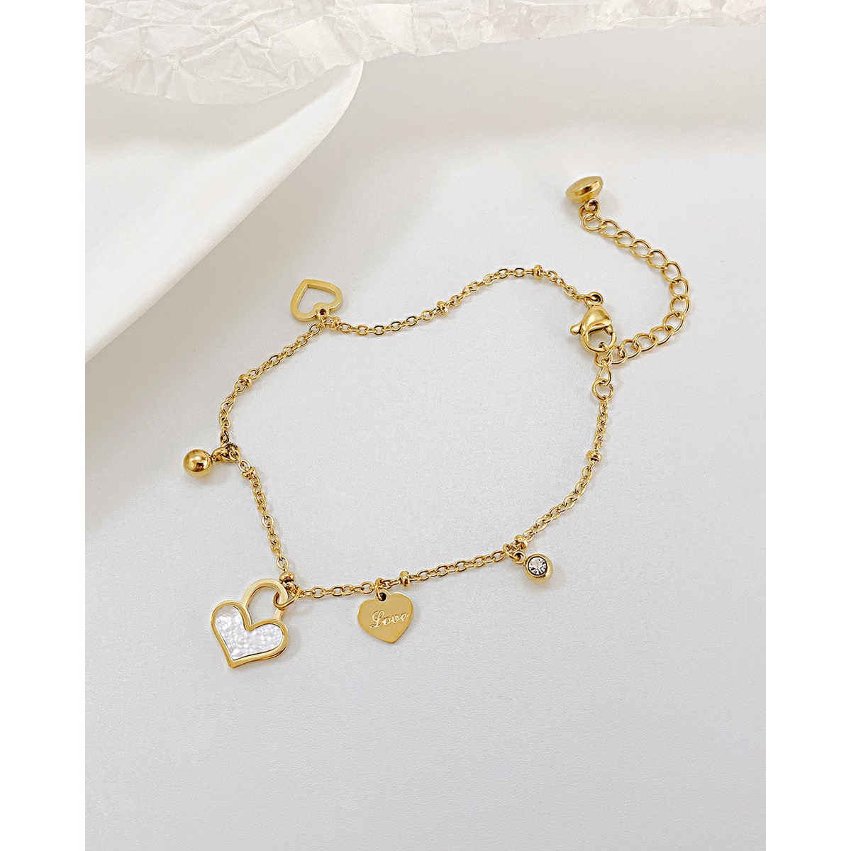 Beautynx Golden Heart Dangle Bracelet | BNX-BR-0007 - Gold