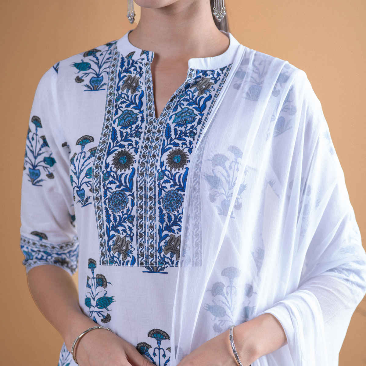 Libas Women White Cotton Straight Kurta With White Cotton Palazzo With Both Side Pocket - 6538L
