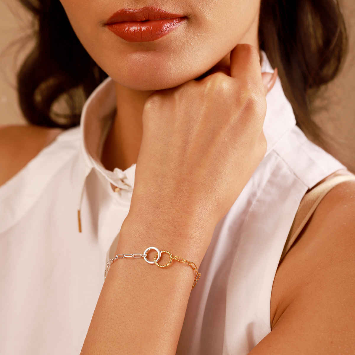 Voylla Valentines Day Golden Linked Circles Bracelet