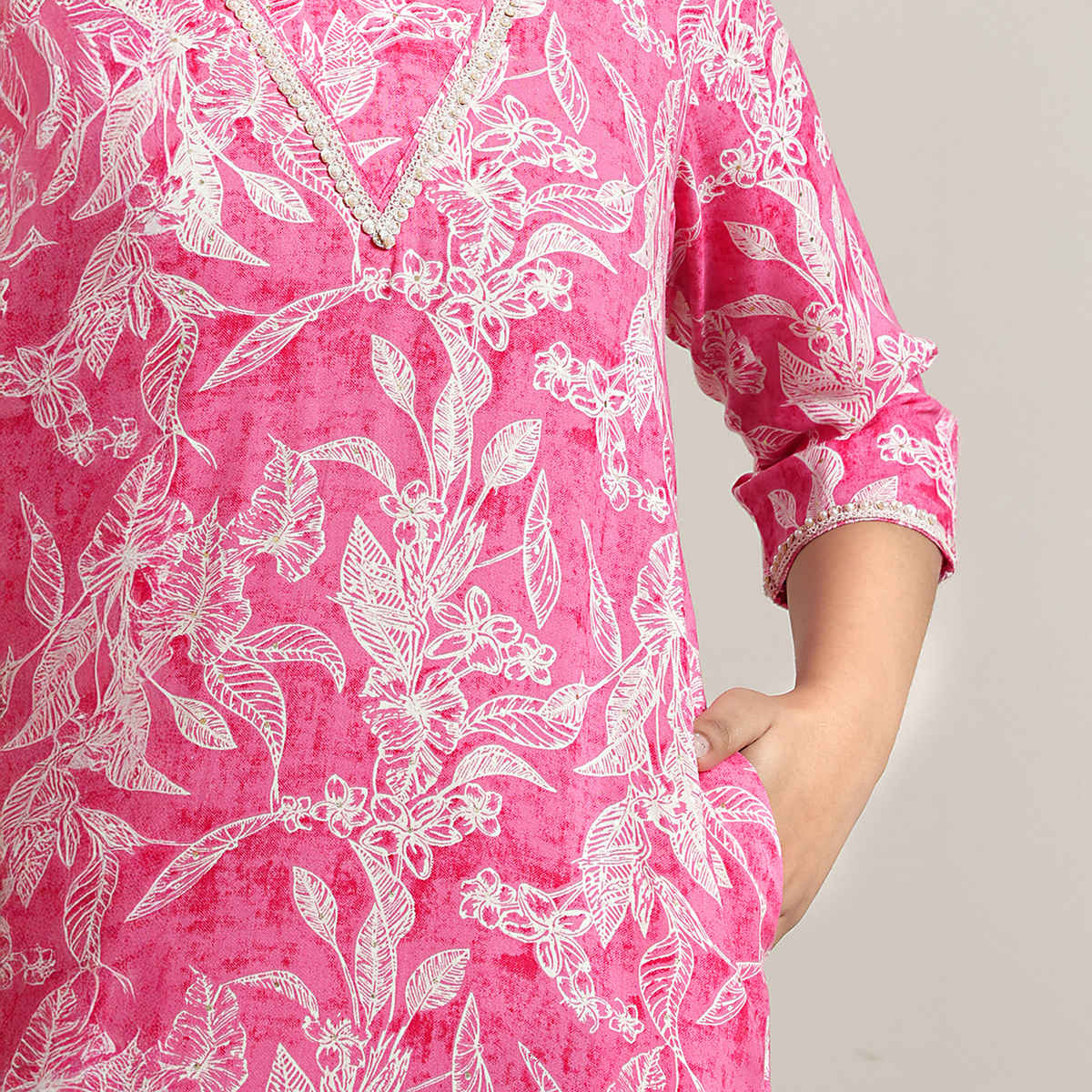 Libas Women's Printed Rayon Straight Kurta | Pink - L