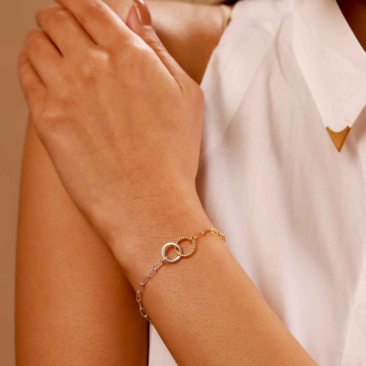 Voylla Valentines Day Golden Linked Circles Bracelet