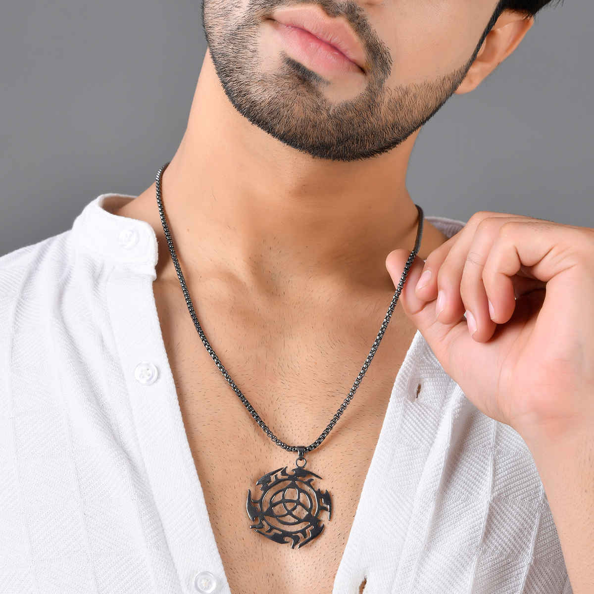 Voylla Eclipse Artistic Maze Pendant Men s Pendant