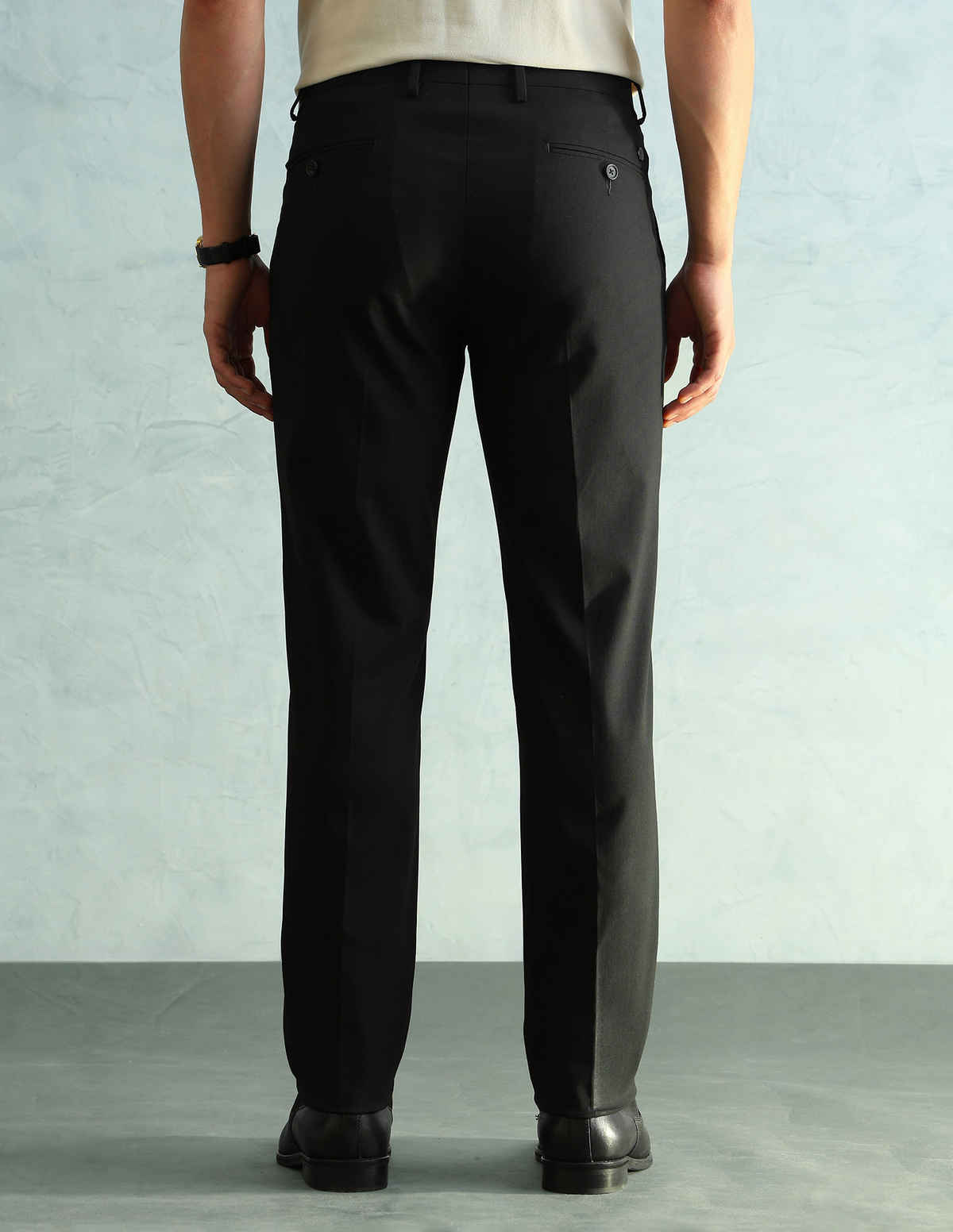Arrow Solid Slim Fit Formal Trousers For Man - Black - 30