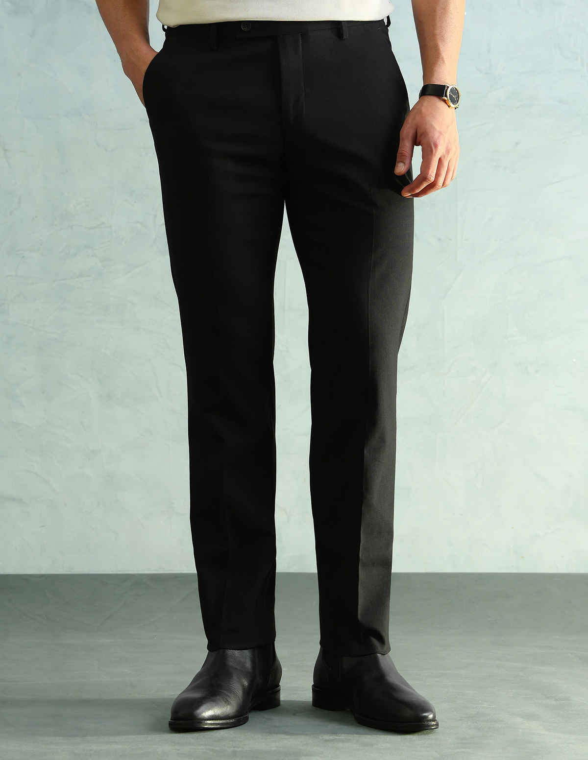Arrow Solid Slim Fit Formal Trousers For Man - Black - 34