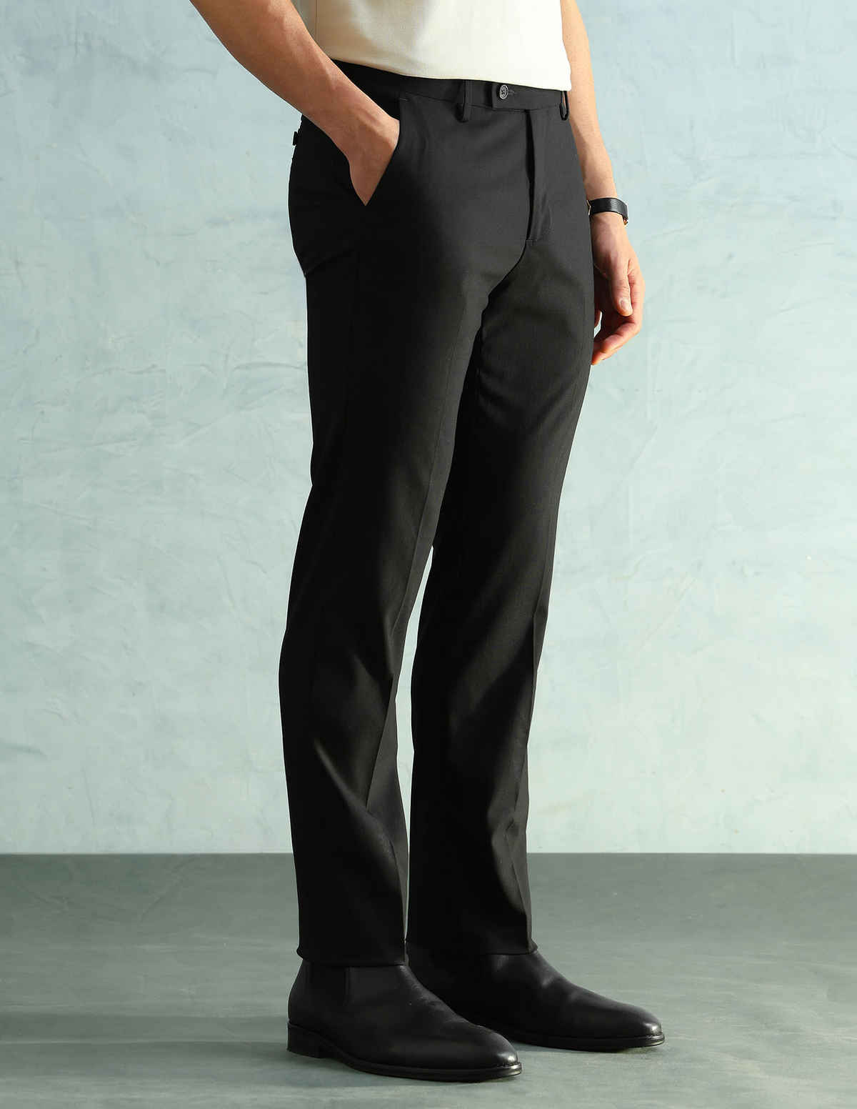 Arrow Solid Slim Fit Formal Trousers For Man - Black - 34