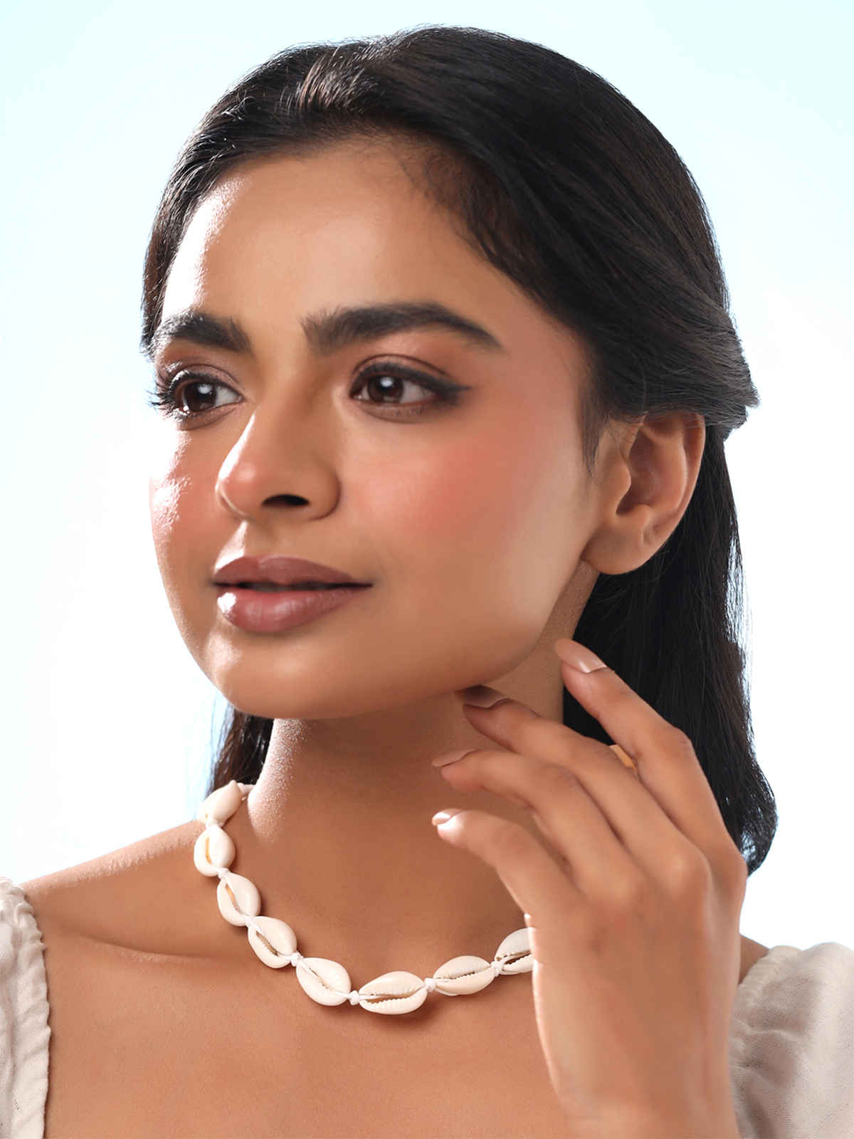 Yellow Chimes Handmade White Choker Necklace for Women