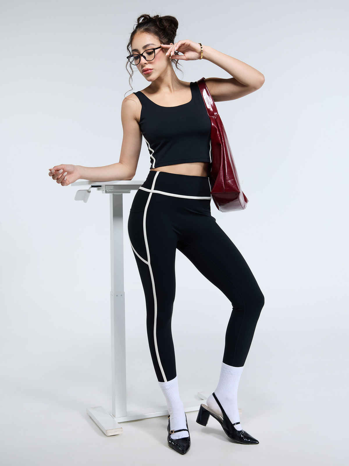 Cava Women's Aerial Contrast Crop Tank Top | Black - L