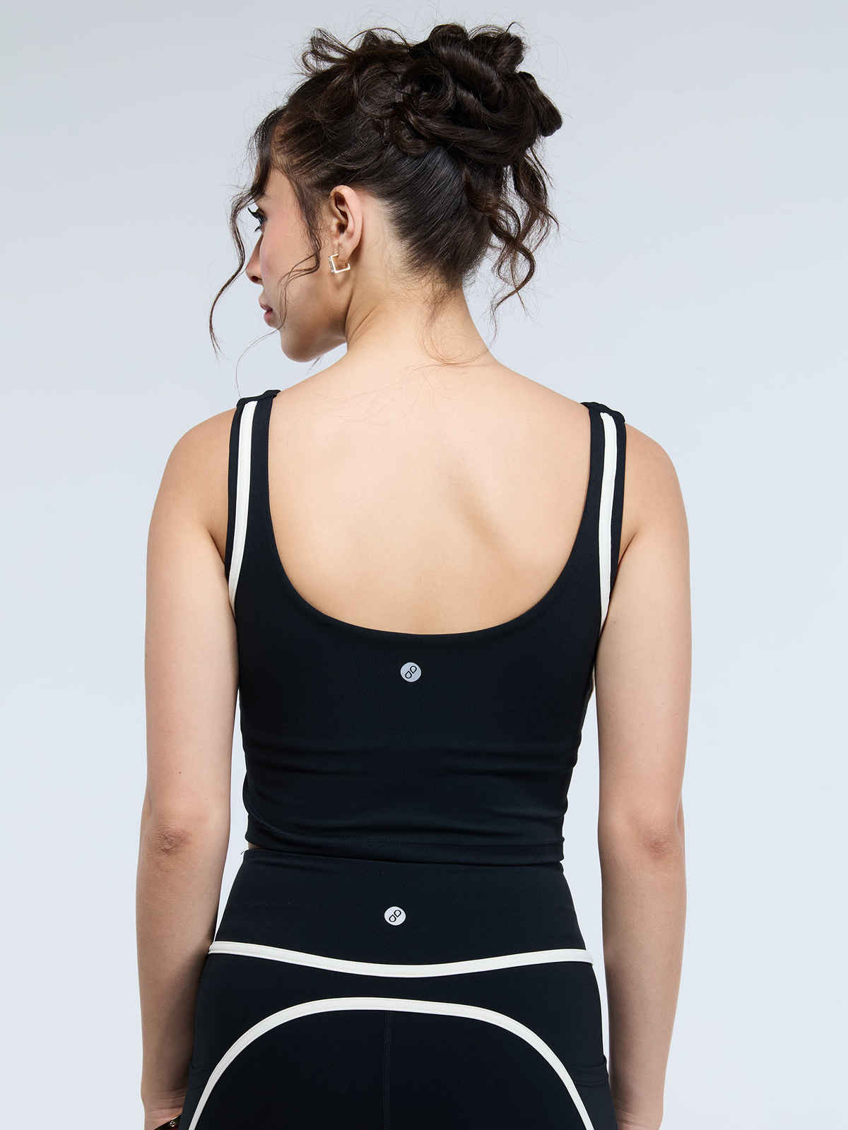Cava Women's Aerial Contrast Crop Tank Top | Black - L