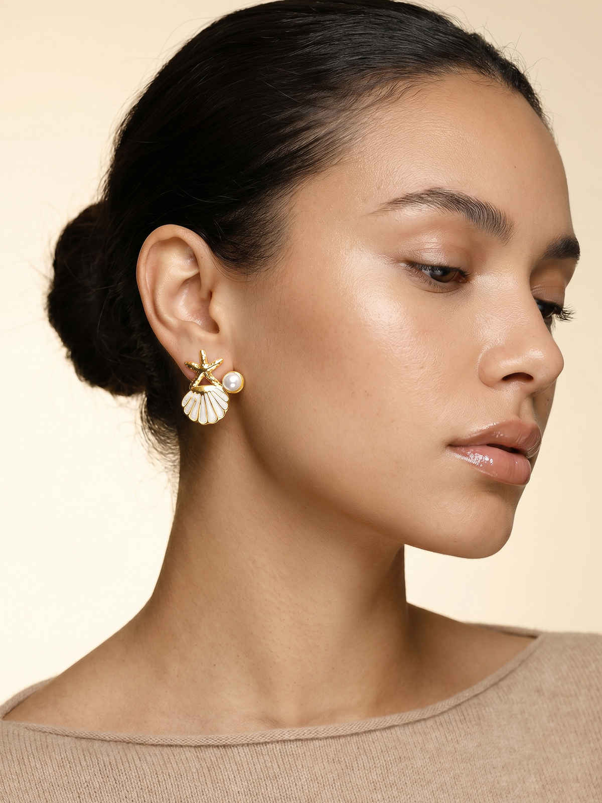 OnnMe By Giva Starfish Pearl Gold Plated Earrings | Waterproof And Anti-Tarnish | OMER0166