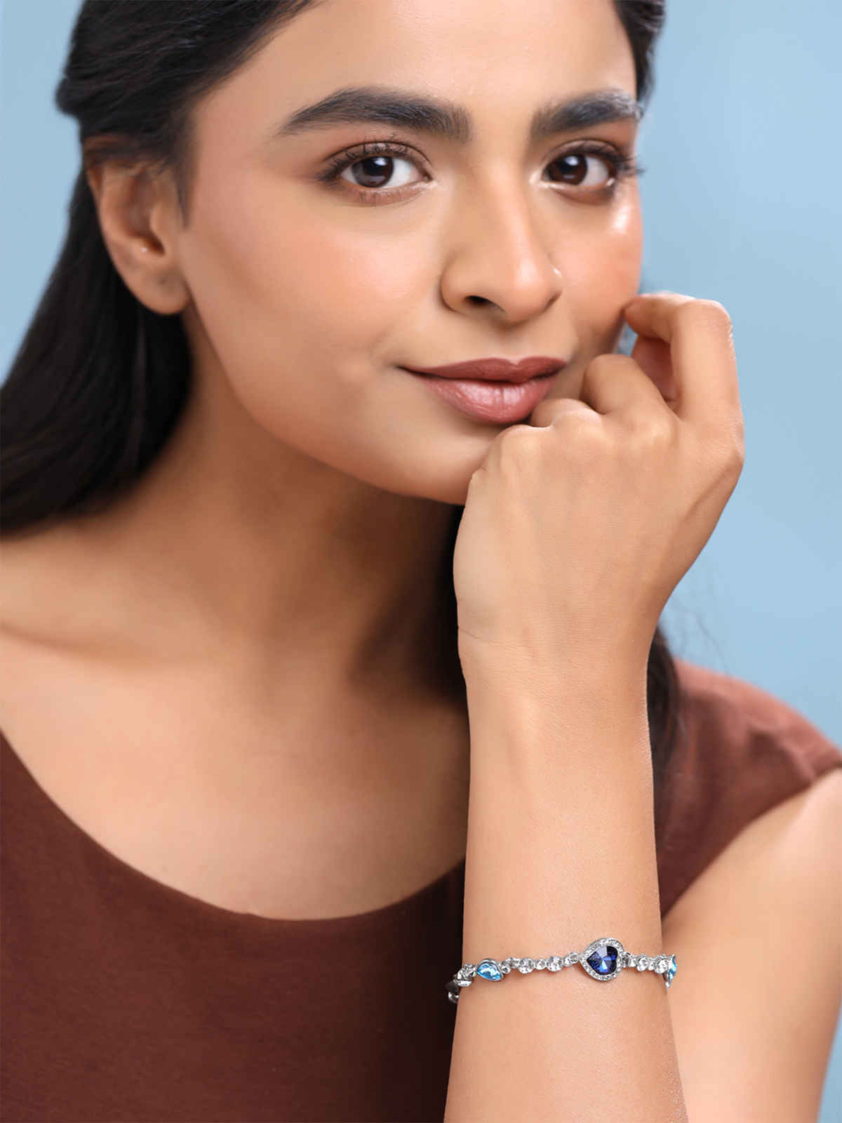 Yellow Chimes Women Blue & Silver-Toned Silver-Plated Charm Bracelet