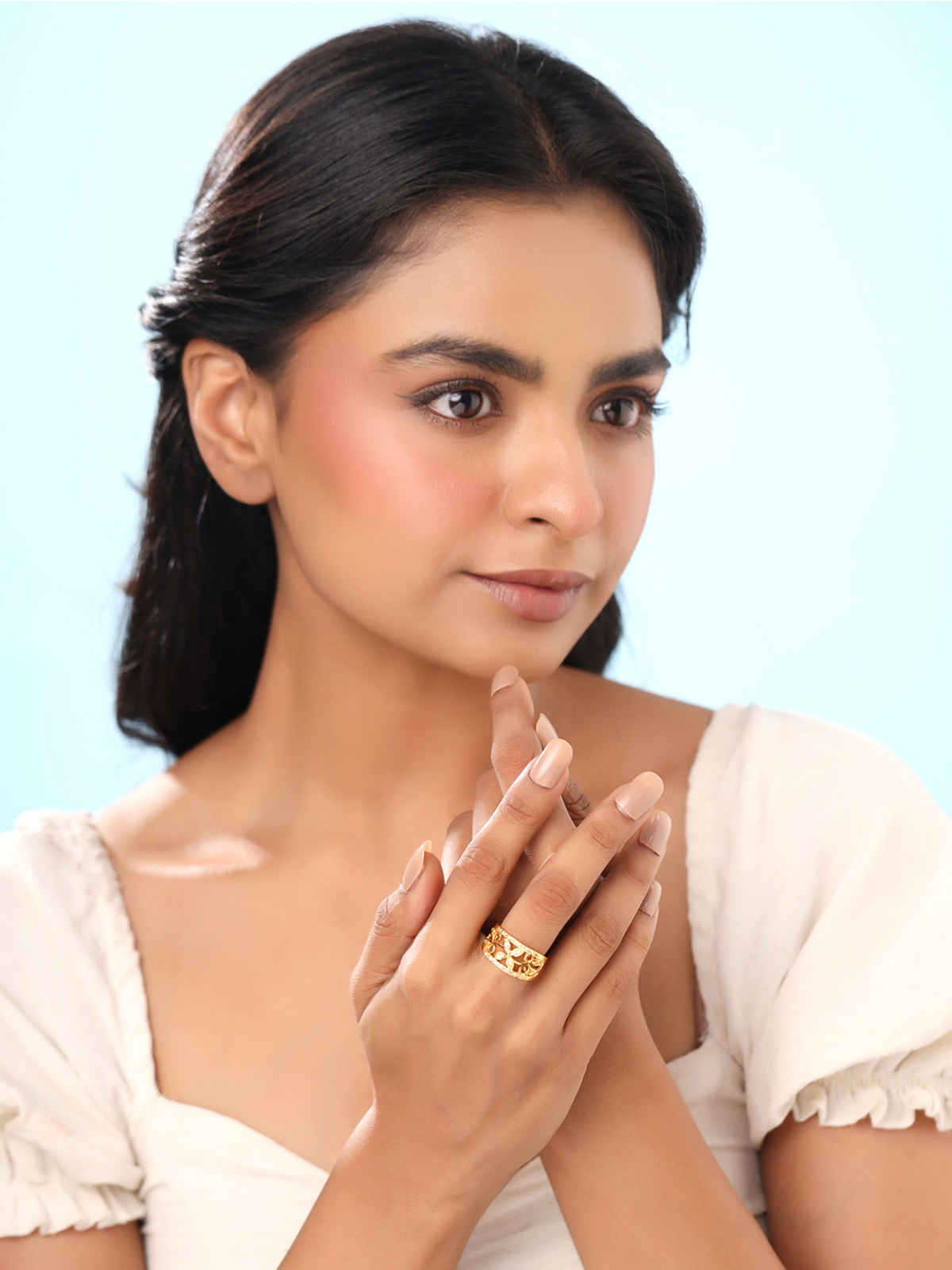 Yellow Chimes Gold-Plated White Crystal-Studded Band Finger Ring