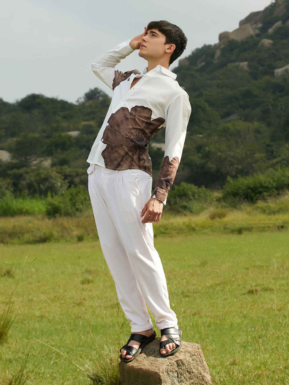 Campus Sutra Men's Primrose Flora Shirt | Ash Brown - S