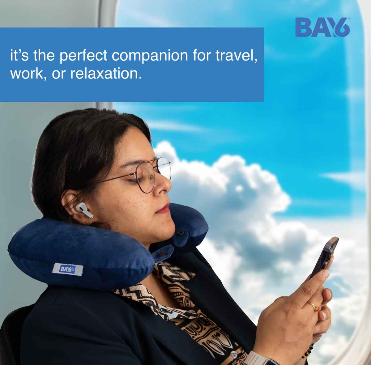 BAY6 Unisex Solid Faux Velvet Neck Pillow | Blue - Free Size