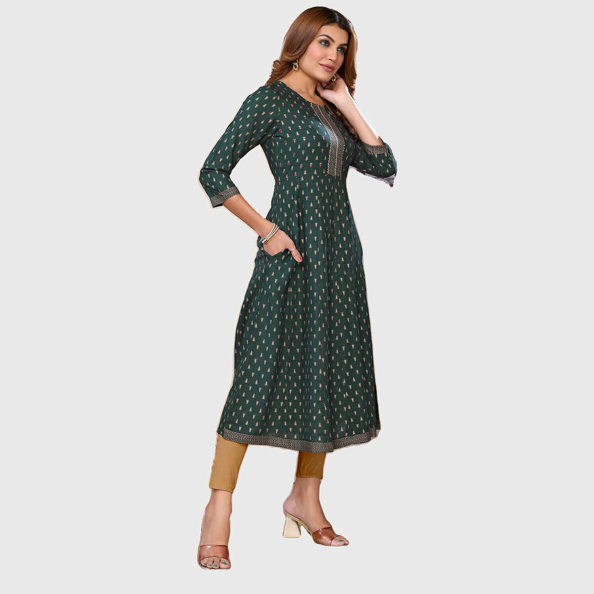 Rangita Women s Green Rayon Embroidered Calf Length Anarkali Kurta | M