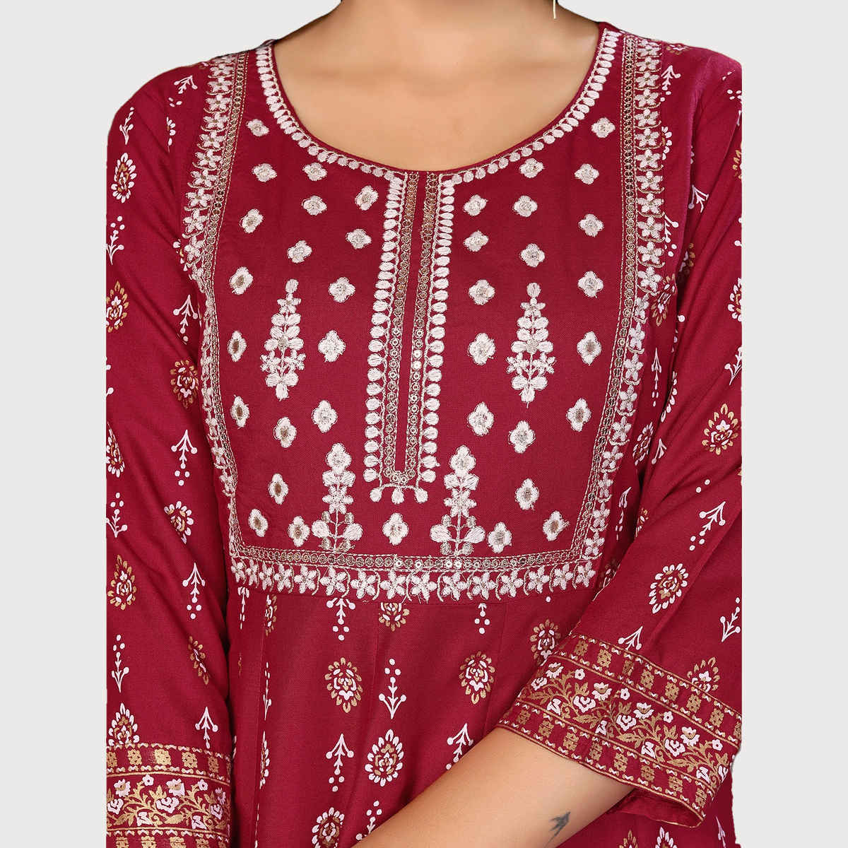 Rangita Women s Maroon Rayon Embroidered Calf Length Anarkali Kurta | XL