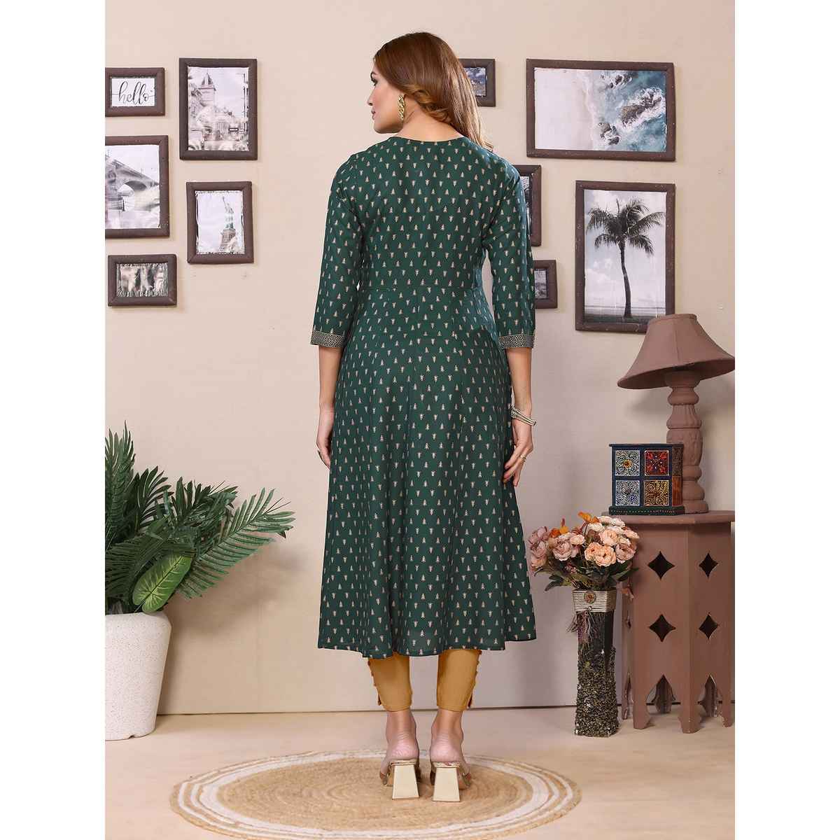 Rangita Women s Green Rayon Embroidered Calf Length Anarkali Kurta | XL