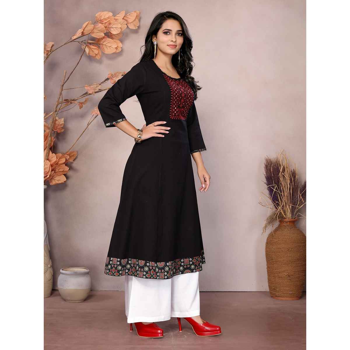 Rangita Women s Black Cotton Embroidered Calf Length Flared Kurta | M