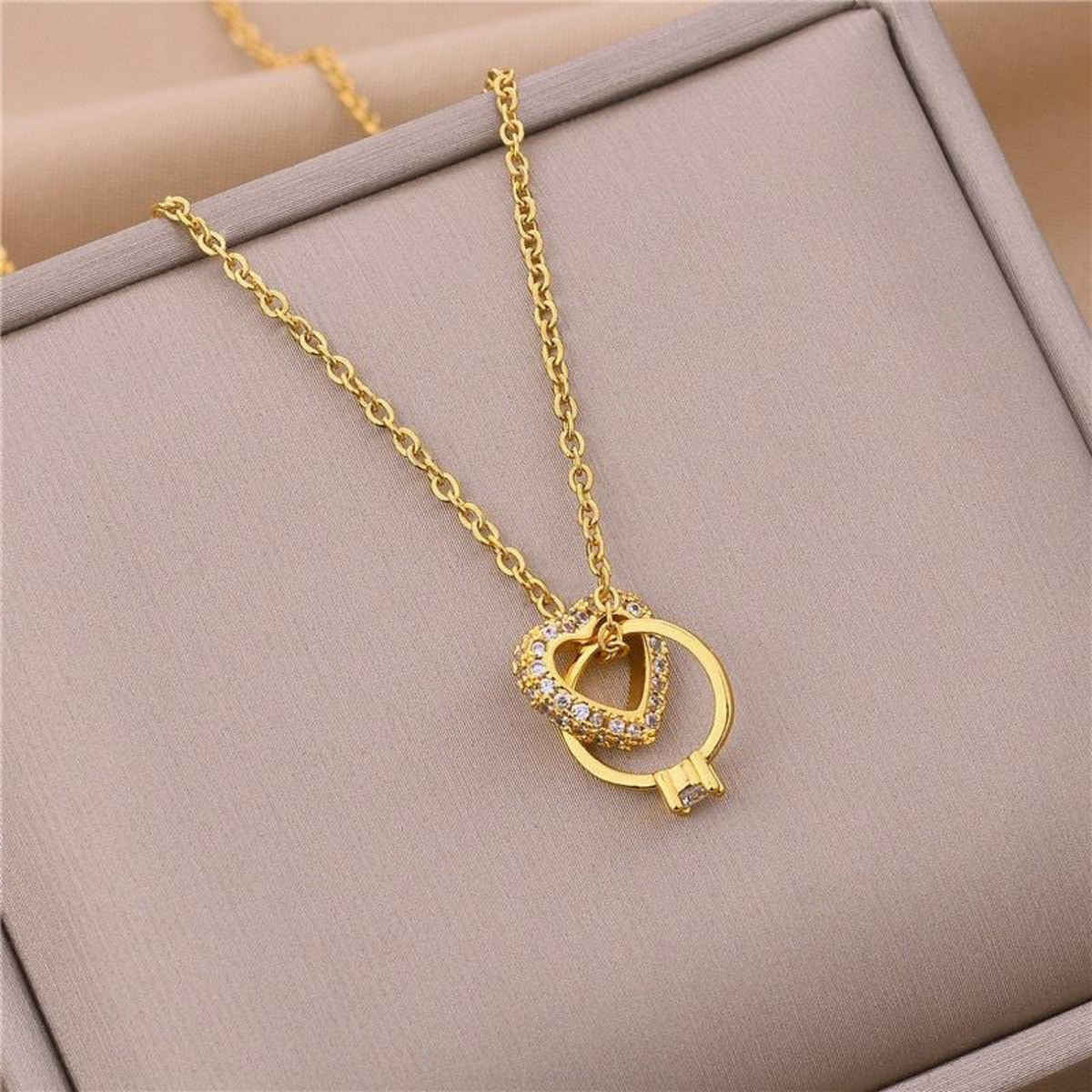 Beautynx Eternal Bond Heart Necklace | Gold | BNX-NK-0022