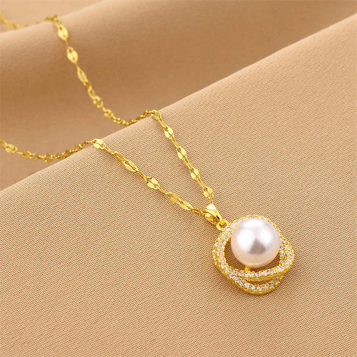 Beautynx Celestial Pearl Galaxy Necklace | Gold | BNX-NK-0020