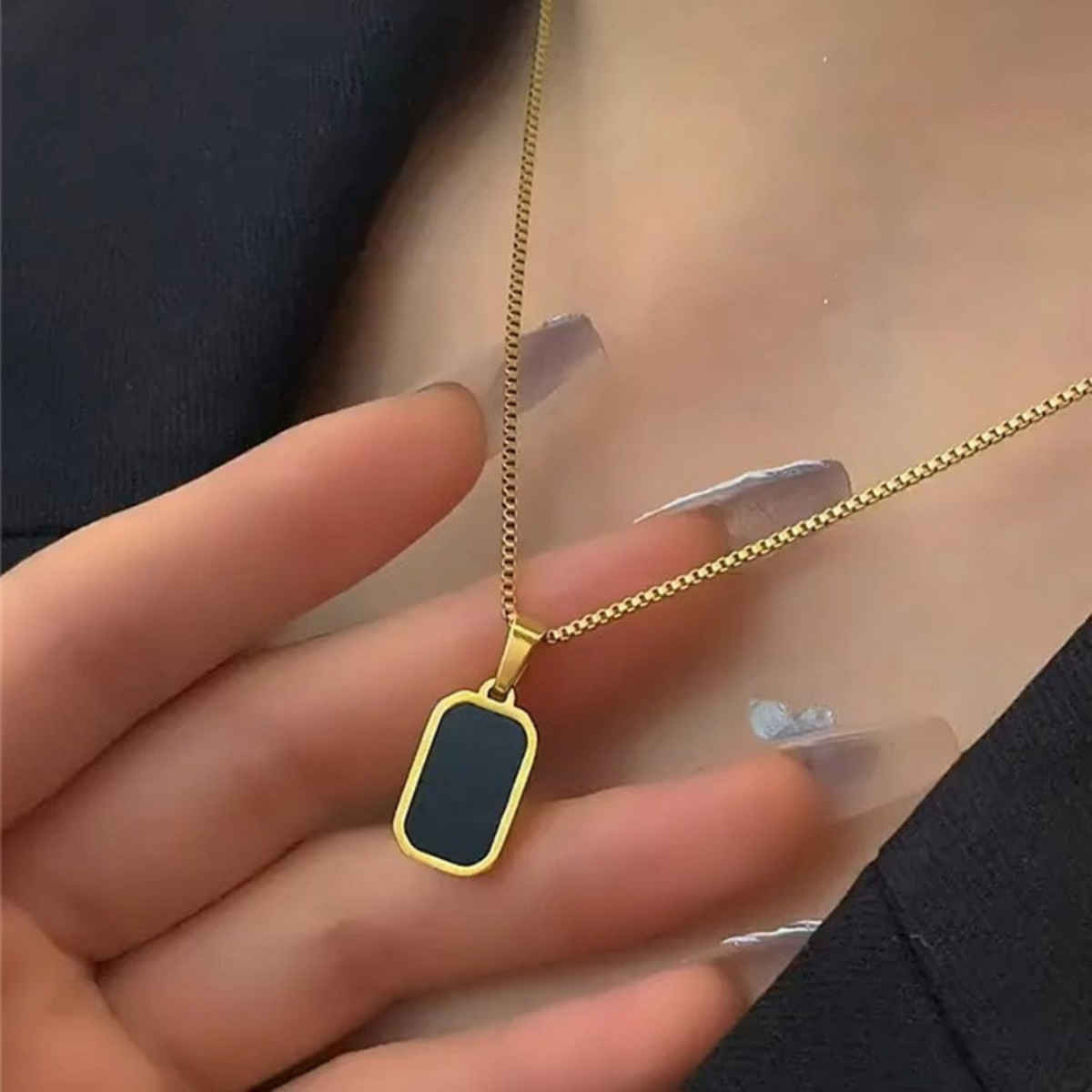 Beautynx Onyx Aura Pendant Necklace | Gold | BNX-NK-0011