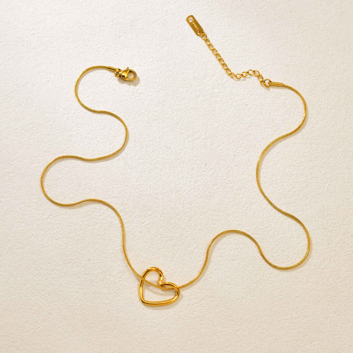 Beautynx Golden Love Knot Necklace | Gold | BNX-NK-0003