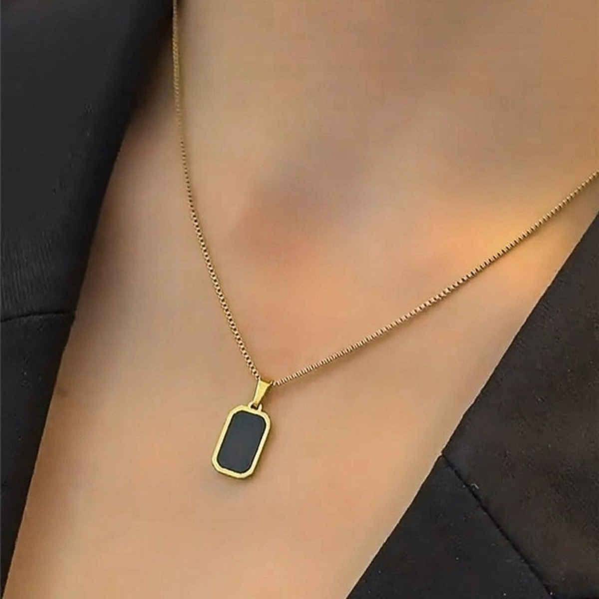 Beautynx Onyx Aura Pendant Necklace | Gold | BNX-NK-0011