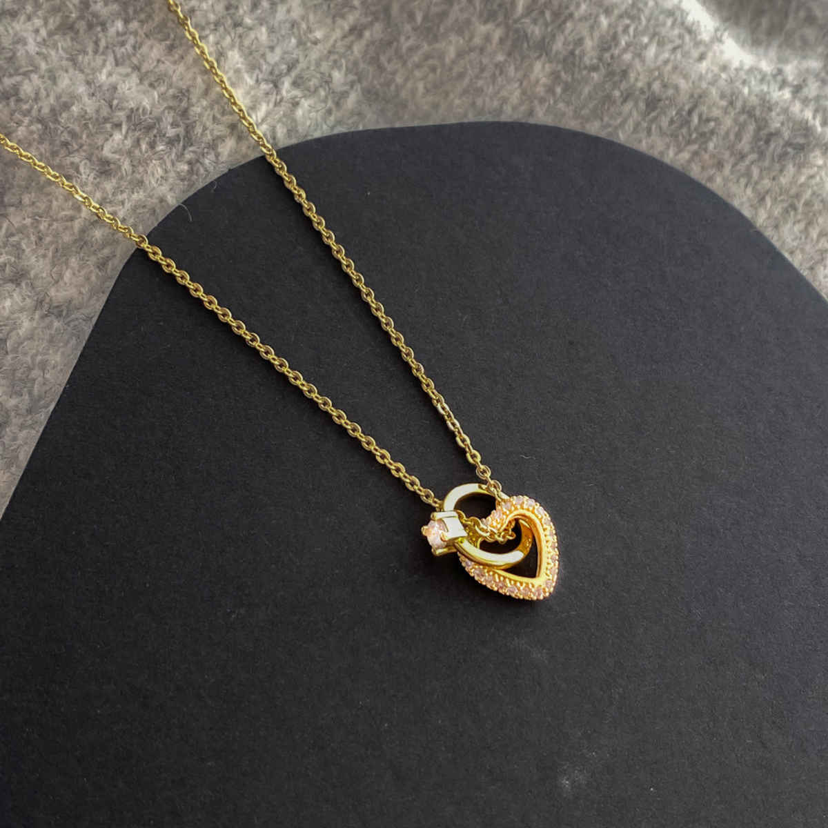 Beautynx Eternal Bond Heart Necklace | Gold | BNX-NK-0022