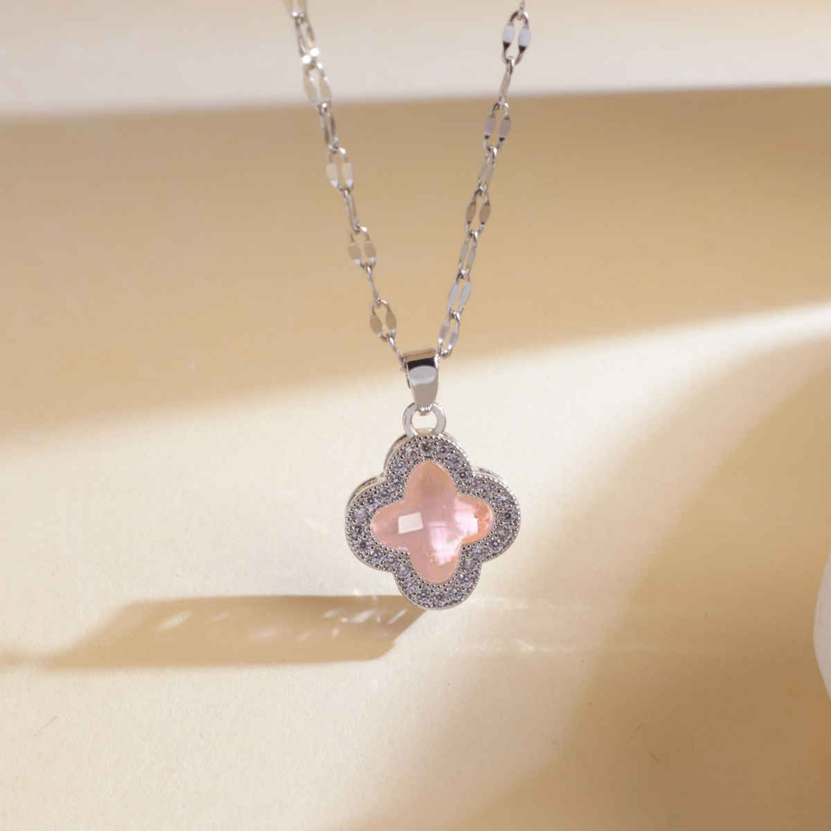 Beautynx Rose Quartz Clover Pendant Necklace | Silver | BNX-NK-0019