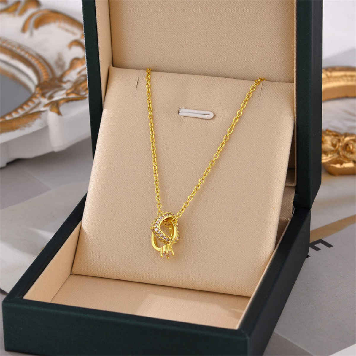 Beautynx Eternal Bond Heart Necklace | Gold | BNX-NK-0022