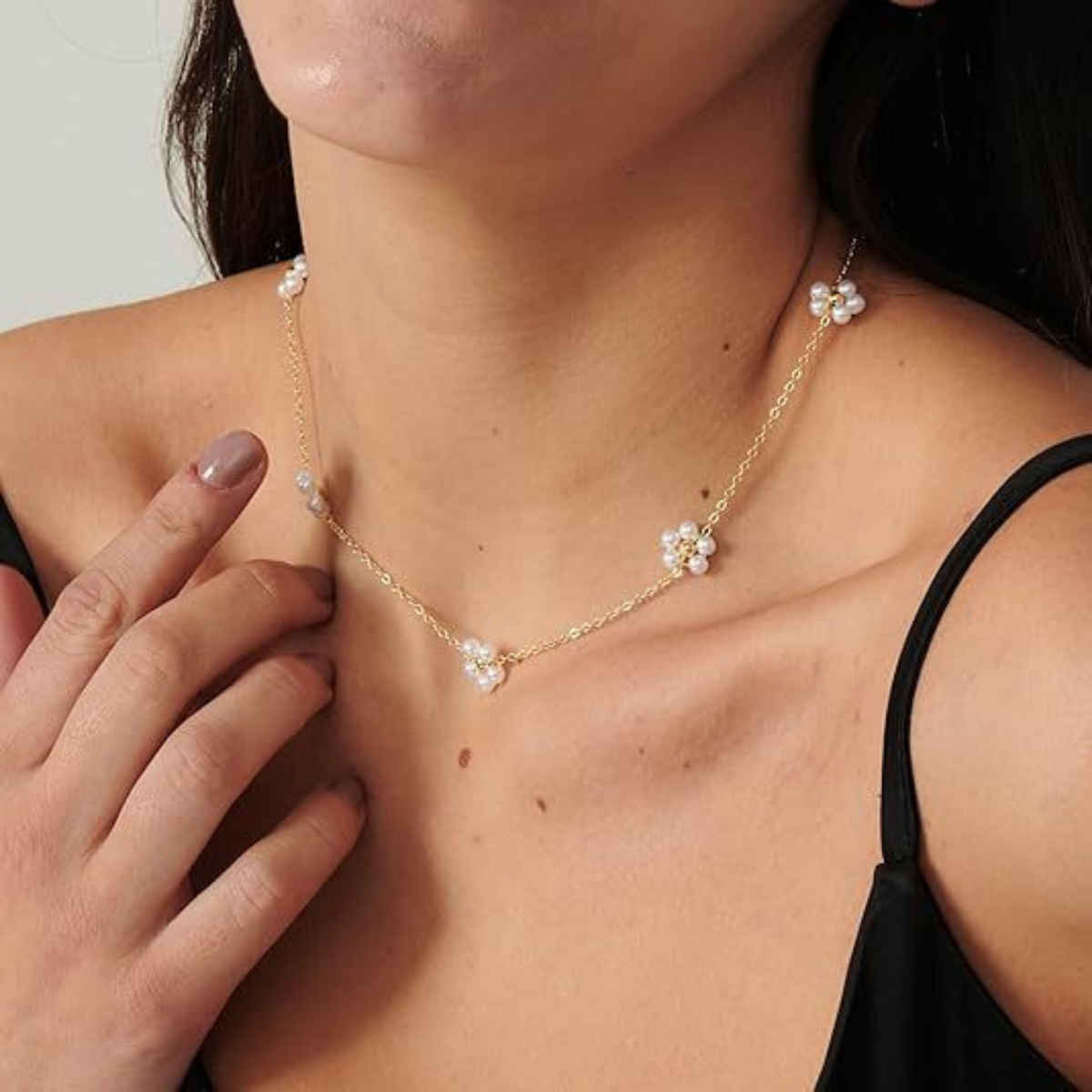 Beautynx Blossom Pearl Petal Necklace | Gold | BNX-NK-0008