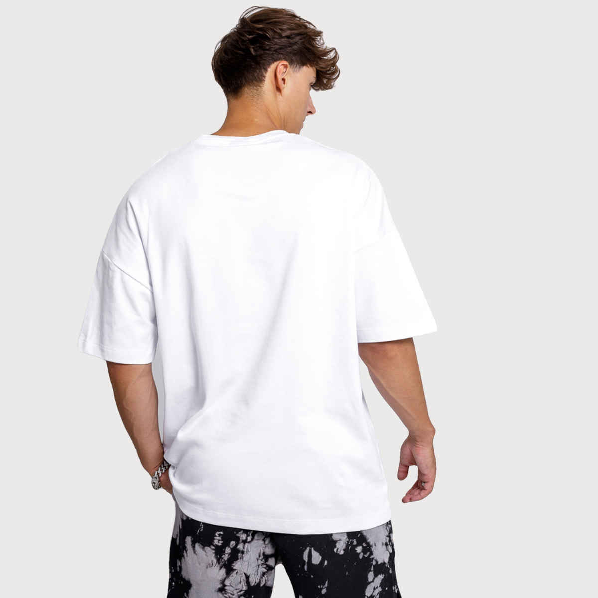 De Tees Men's Oversize T-shirt | M-OST-WHITE-BULL | White - S