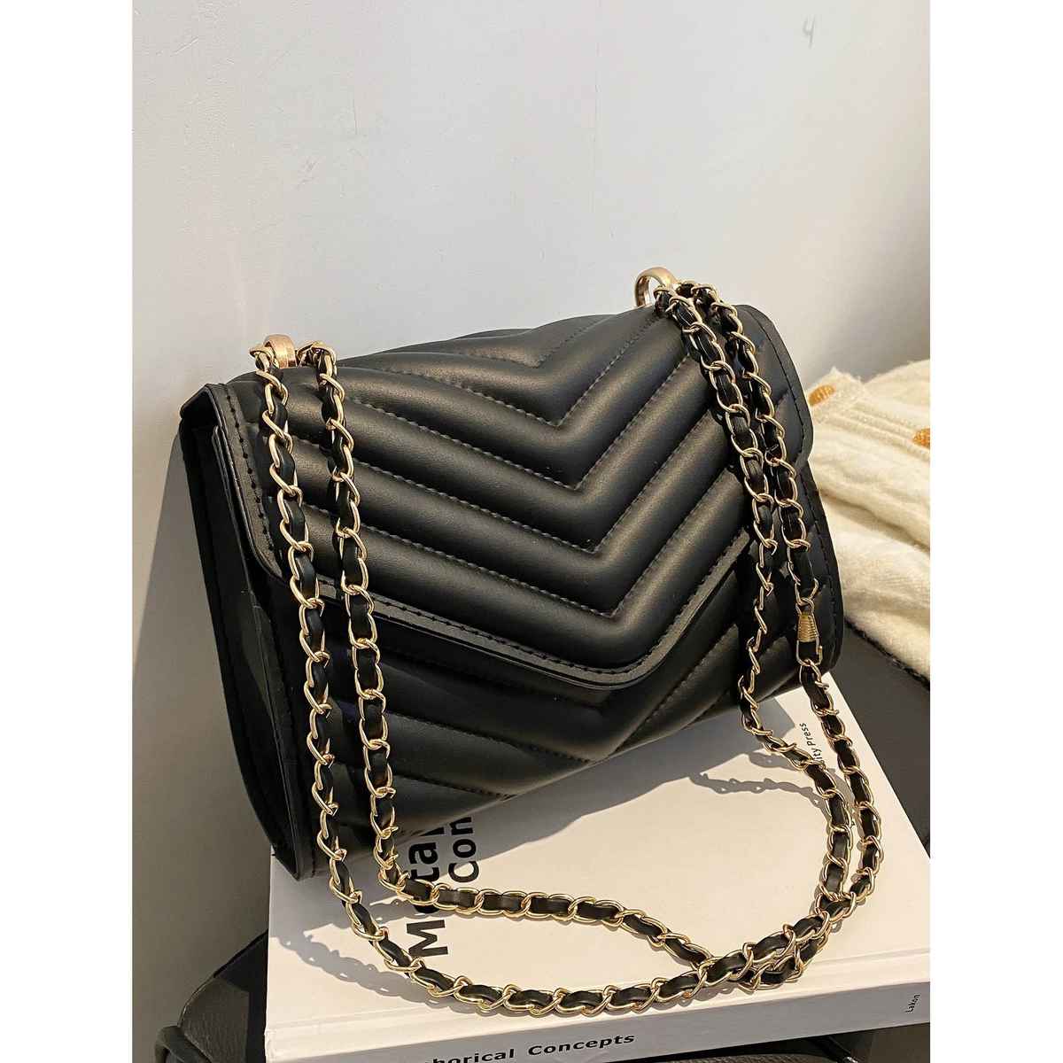 Fargo Trendy Black Sling Bag Women's Leatherette Sling Bag | FGO-464