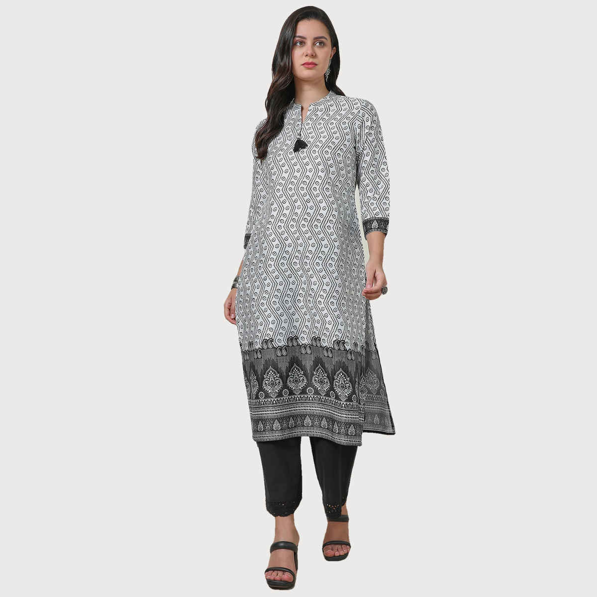 Soch Women's Off White Bandhani Print Kurta With Tassels | M